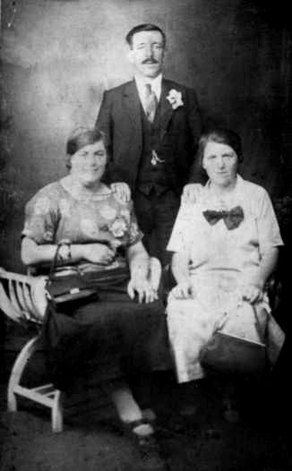 Victor Ditohn, Ethel Baxter and Mabel Baxter